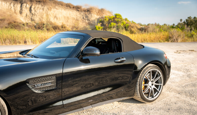 
								2018 Mercedes-AMG GT C Roadster full									