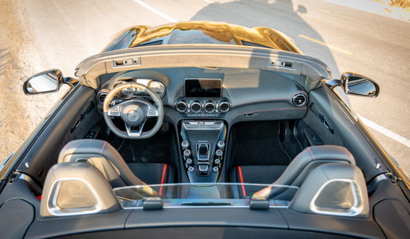 
								2018 Mercedes-AMG GT C Roadster full									