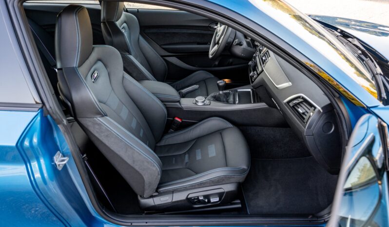 
								2021 BMW M2 Competition 6-Speed full									