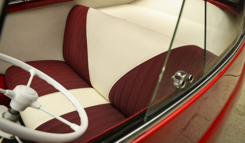 
								1957 BMW Isetta 300 full									