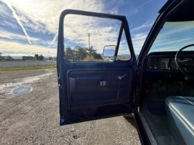 1979 Ford F-250 Custom 4×4 4-Speed