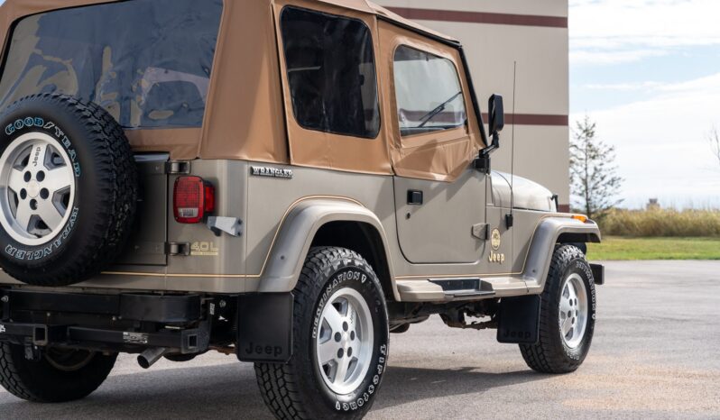 
								1991 Jeep Wrangler Sahara 4.0L 5-Speed full									