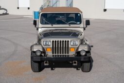 
										1991 Jeep Wrangler Sahara 4.0L 5-Speed full									