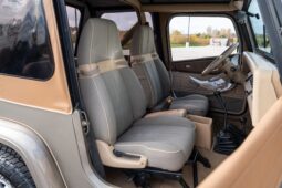 
										1991 Jeep Wrangler Sahara 4.0L 5-Speed full									