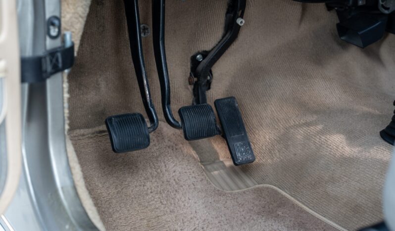 
								1991 Jeep Wrangler Sahara 4.0L 5-Speed full									