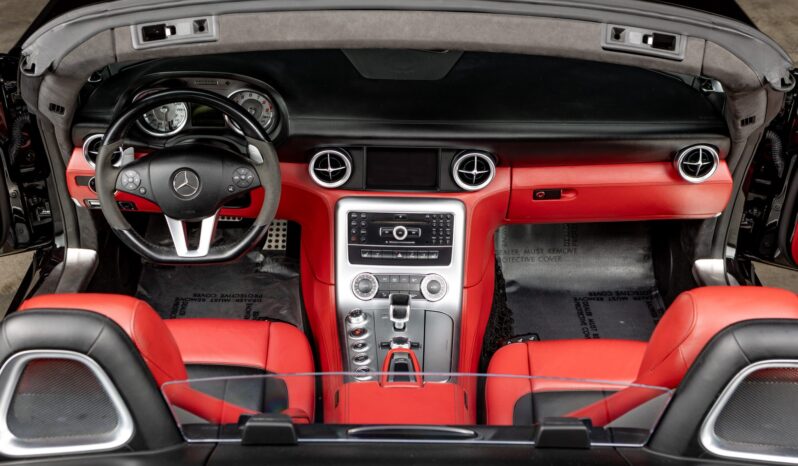 
								2012 Mercedes-Benz SLS AMG Roadster full									