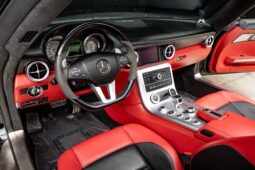 
										2012 Mercedes-Benz SLS AMG Roadster full									