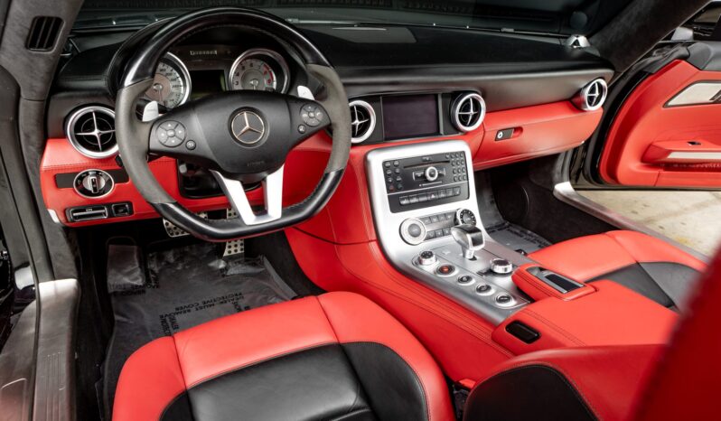 
								2012 Mercedes-Benz SLS AMG Roadster full									