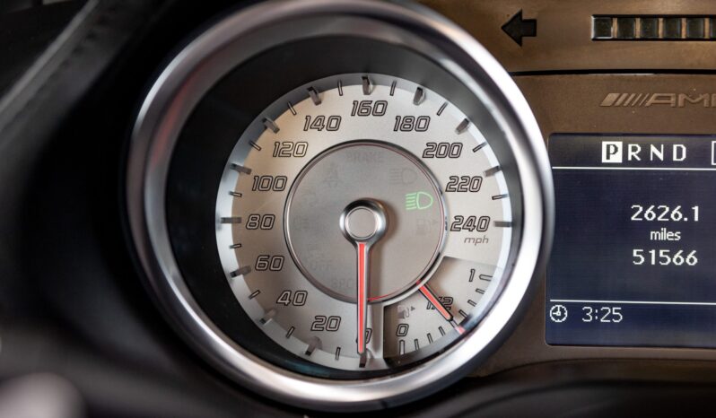 
								2012 Mercedes-Benz SLS AMG Roadster full									