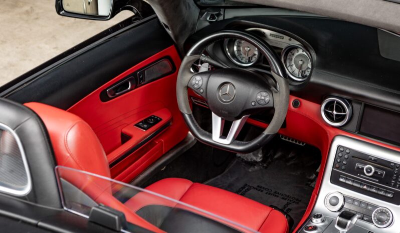 
								2012 Mercedes-Benz SLS AMG Roadster full									