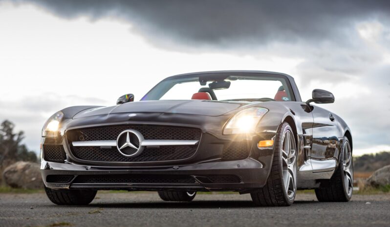 
								2012 Mercedes-Benz SLS AMG Roadster full									