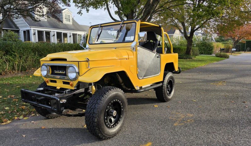 
								1967 Toyota Land Cruiser FJ40 full									