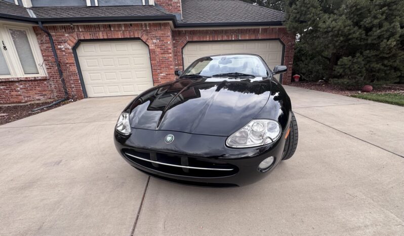 
								2005 Jaguar XK8 Convertible full									
