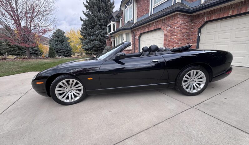 
								2005 Jaguar XK8 Convertible full									