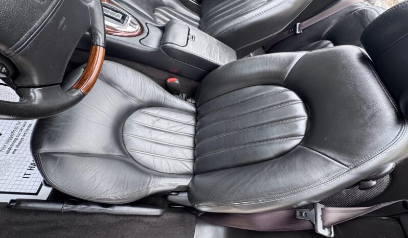 
								2005 Jaguar XK8 Convertible full									