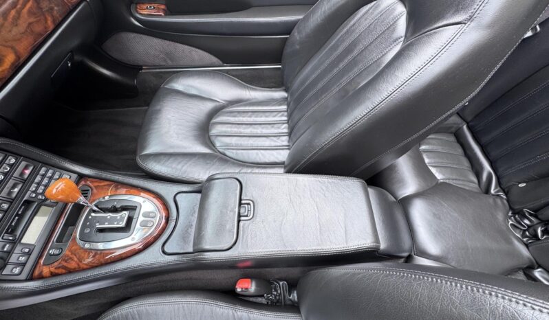 
								2005 Jaguar XK8 Convertible full									