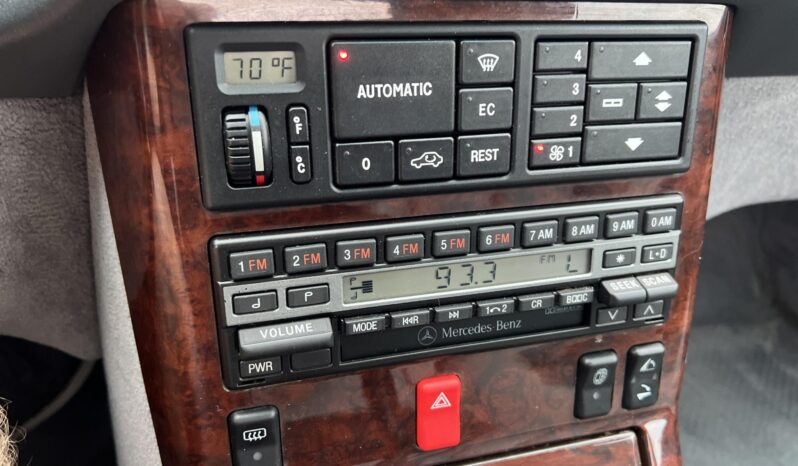 
								1992 Mercedes-Benz 500SL full									