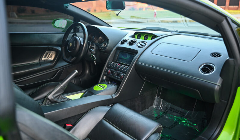 
								2006 Lamborghini Gallardo Coupe full									