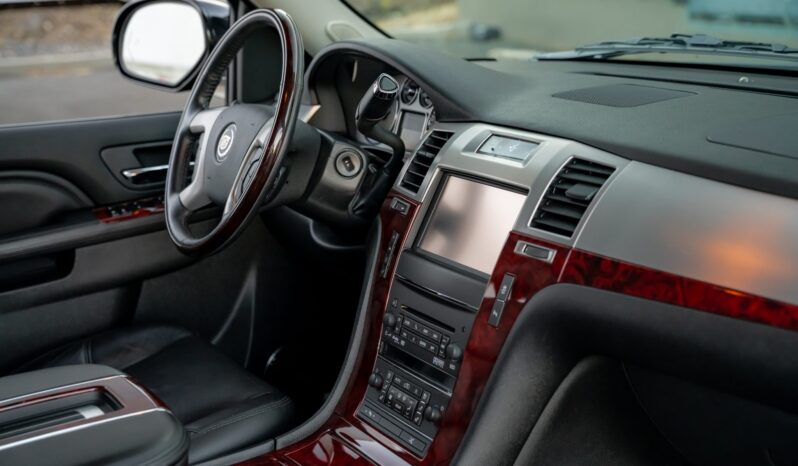 
								2012 Cadillac Escalade Premium full									