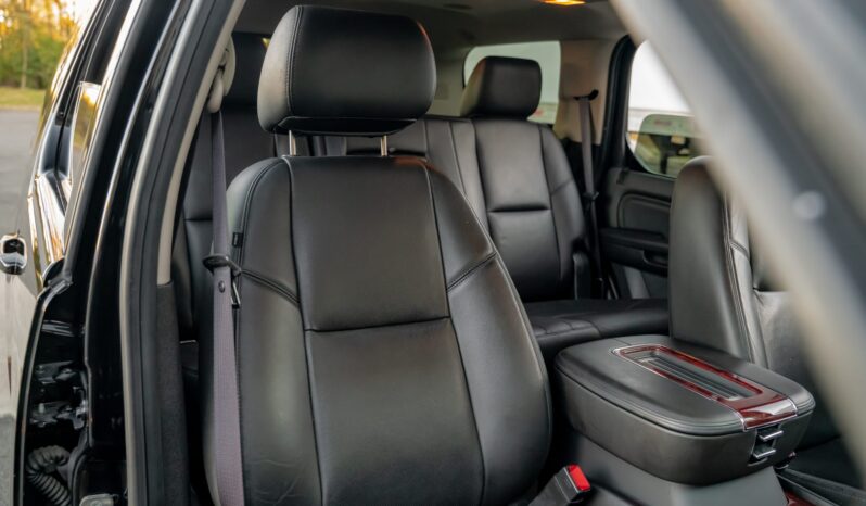 
								2012 Cadillac Escalade Premium full									