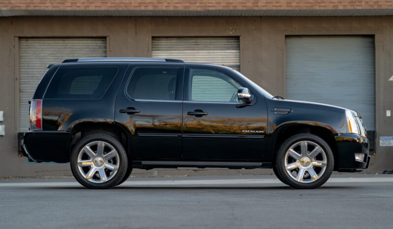 
								2012 Cadillac Escalade Premium full									