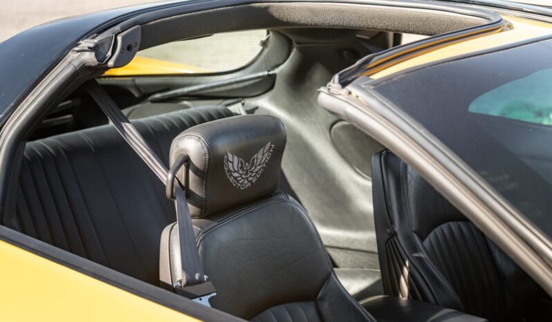 
								2002 Pontiac Firebird Trans Am WS6 full									