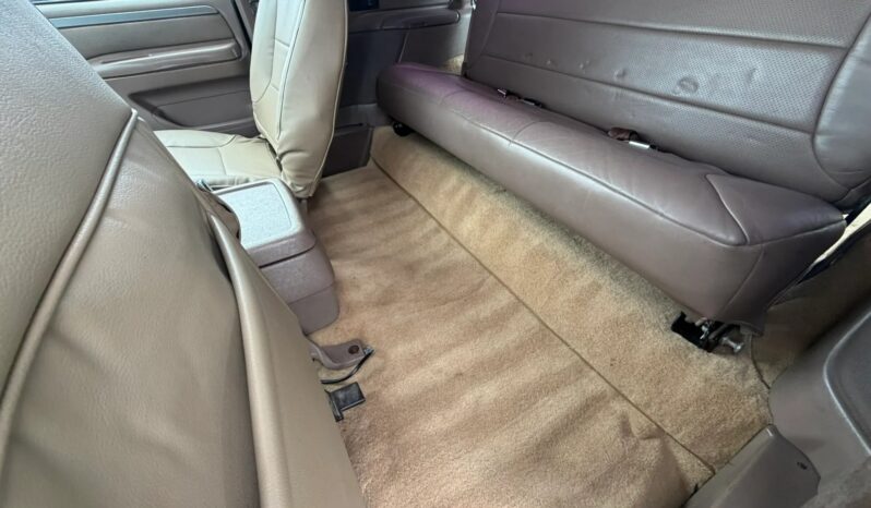 
								1995 Ford Bronco XLT full									