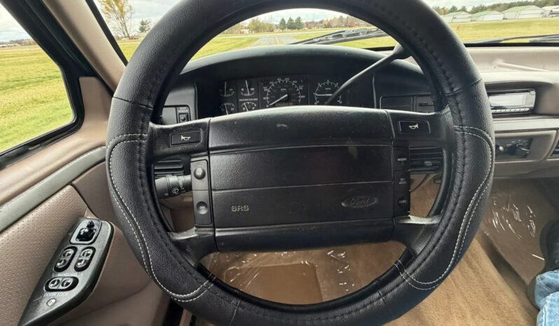 
								1995 Ford Bronco XLT full									