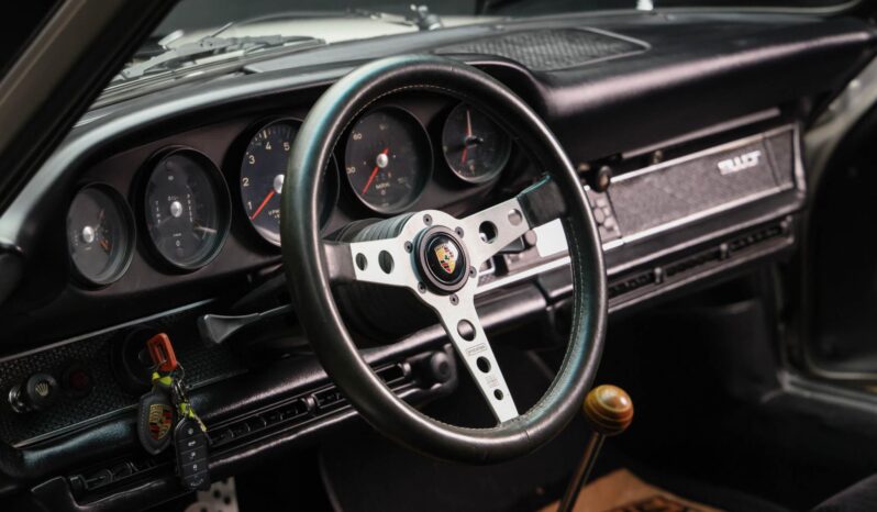 								1970 Porsche 911T Coupe 5-Speed full									