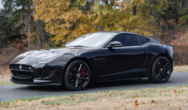 
								2015 Jaguar F-Type R Coupe full									