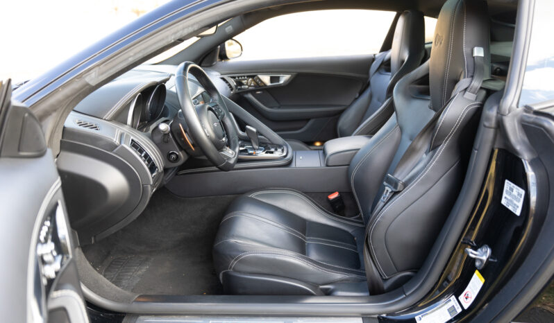 
								2015 Jaguar F-Type R Coupe full									