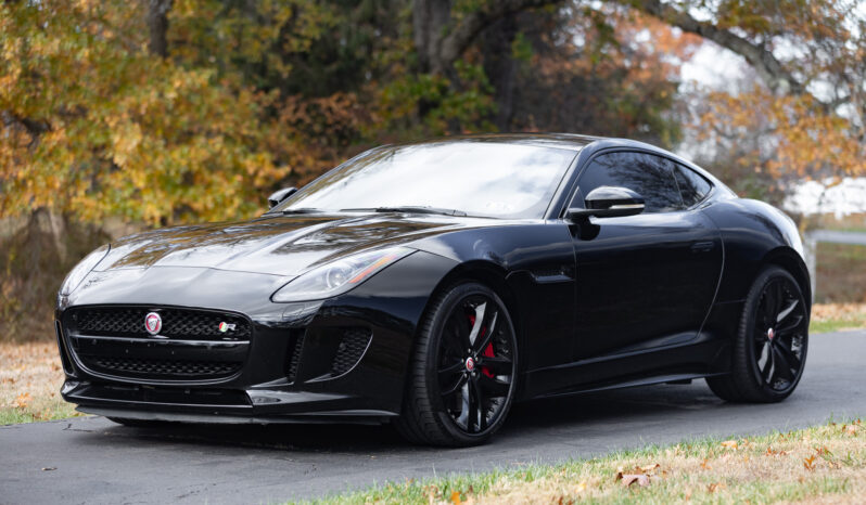 2015 Jaguar F-Type R Coupe 1