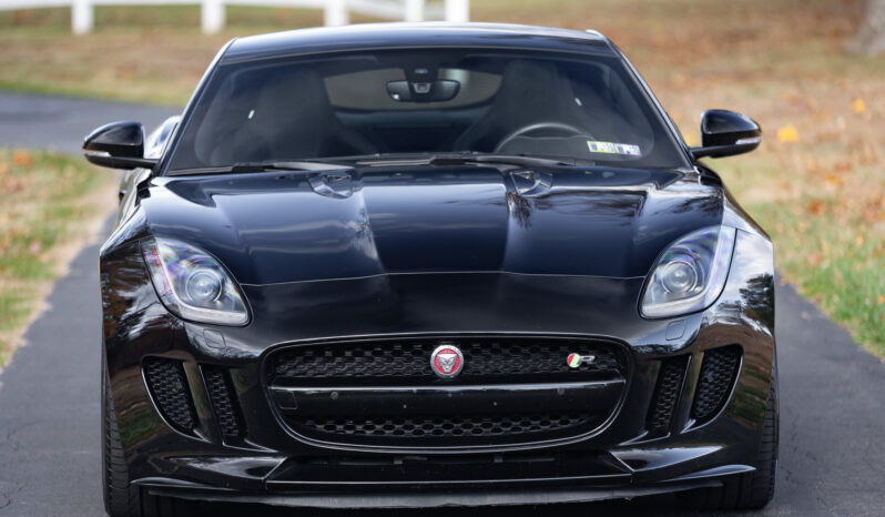 
								2015 Jaguar F-Type R Coupe full									