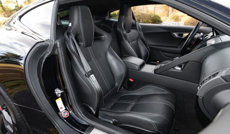 
								2015 Jaguar F-Type R Coupe full									