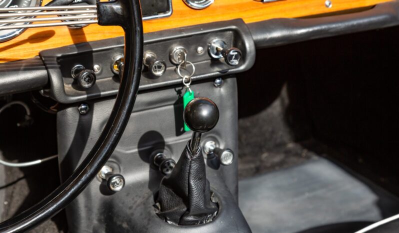 
								1965 Triumph TR4A IRS full									