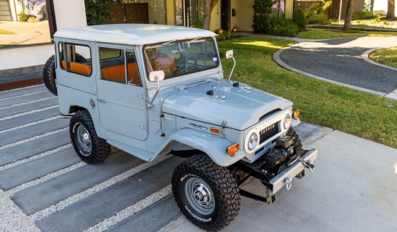 								1974 Toyota Land Cruiser FJ40 full									