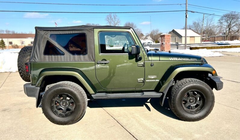 
								2009 Jeep Wrangler Sahara 3.8L full									