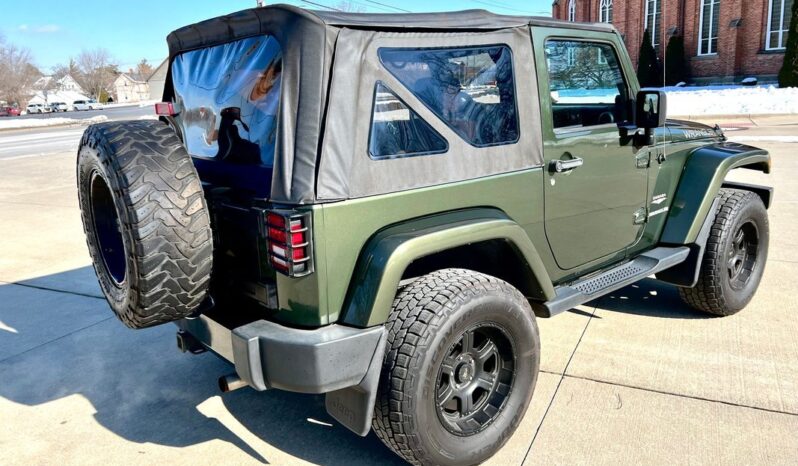 
								2009 Jeep Wrangler Sahara 3.8L full									