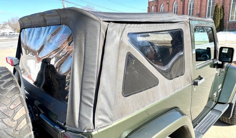 
								2009 Jeep Wrangler Sahara 3.8L full									