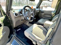 
										2009 Jeep Wrangler Sahara 3.8L full									
