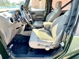 
										2009 Jeep Wrangler Sahara 3.8L full									
