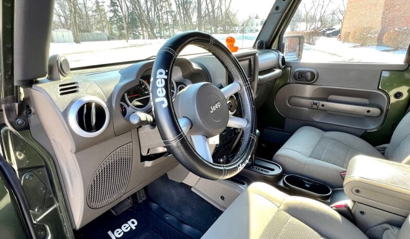 
								2009 Jeep Wrangler Sahara 3.8L full									
