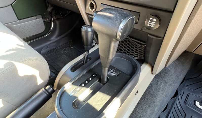 
								2009 Jeep Wrangler Sahara 3.8L full									