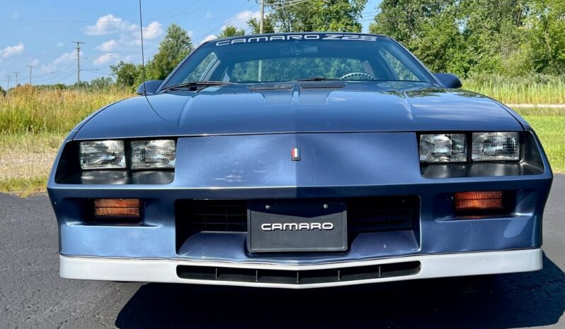 
								1984 Chevrolet Camaro Hatchback 5.0 full									