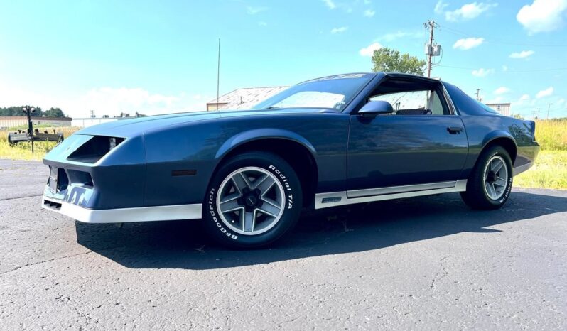 
								1984 Chevrolet Camaro Hatchback 5.0 full									