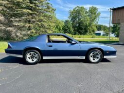 
										1984 Chevrolet Camaro Hatchback 5.0 full									