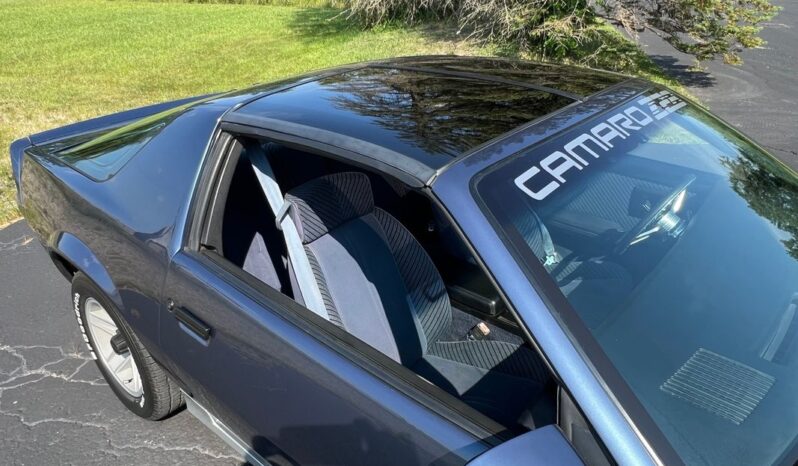 
								1984 Chevrolet Camaro Hatchback 5.0 full									