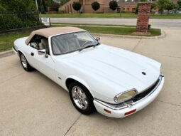 
										1996 Jaguar XJ6 Convertible 4.0 full									