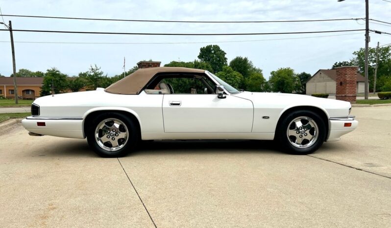 
								1996 Jaguar XJ6 Convertible 4.0 full									