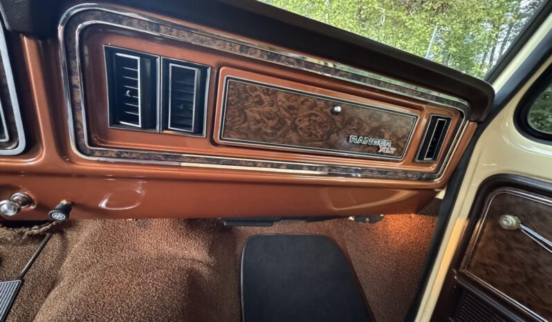 
								1979 Ford Bronco Ranger XLT full									